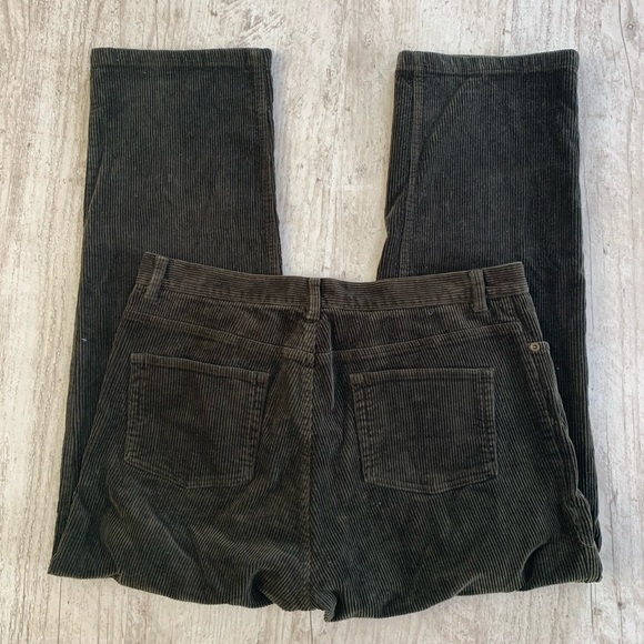🚨MUST GO🚨 VTG dark forest green corduroy pants - Picture 3 of 5